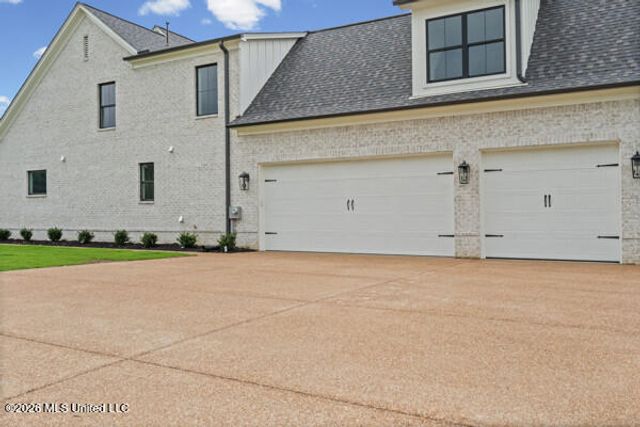364 Camp Crossing, Hernando, MS 38632