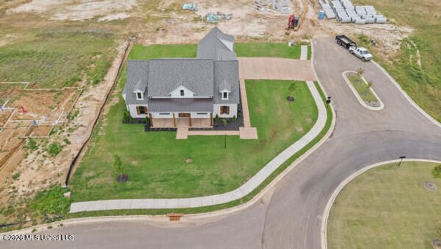 364 Camp Crossing, Hernando, MS 38632