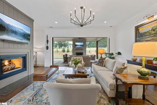 368 Old Batson Road, Taylors, SC 29687