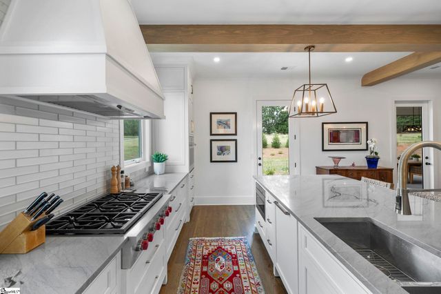 368 Old Batson Road, Taylors, SC 29687