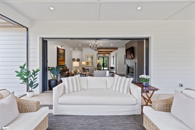 368 Old Batson Road, Taylors, SC 29687