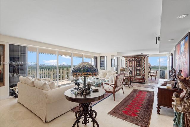 3 Grove Isle Dr C1610, Miami, FL 33133