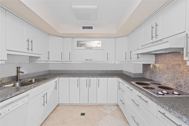 3 Grove Isle Dr C1610, Miami, FL 33133