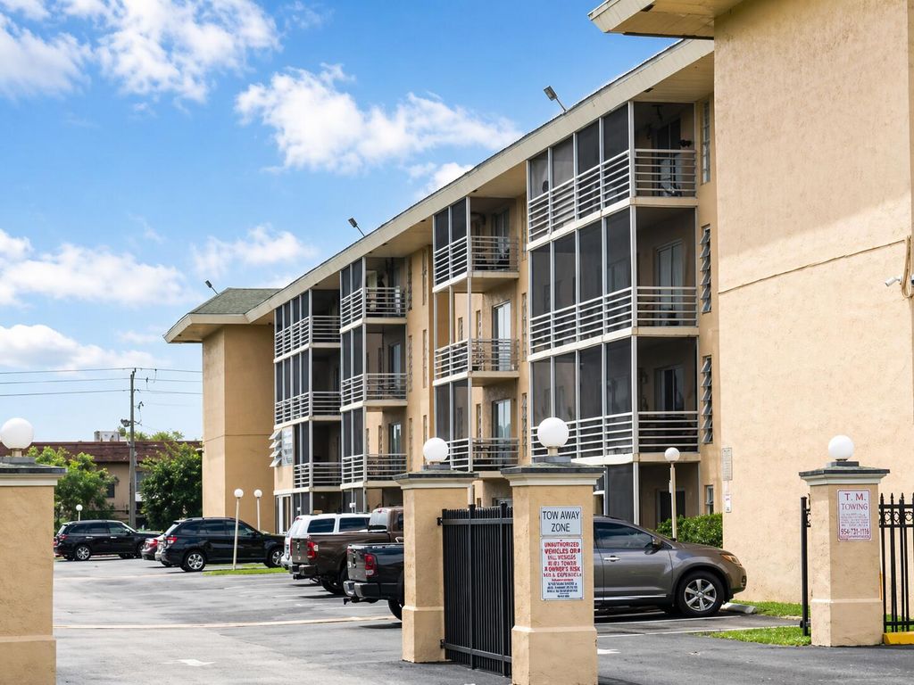 4848 NW 24th Court, Lauderdale Lakes, FL 33313