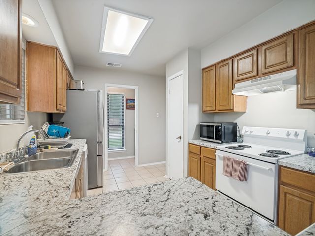 2111 Meredith Lane, Richardson, TX 75081