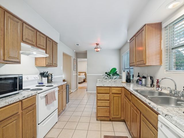 2111 Meredith Lane, Richardson, TX 75081