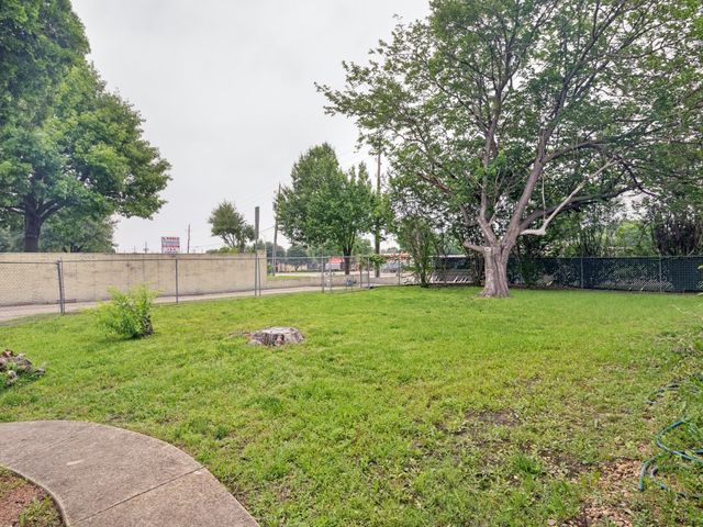 2111 Meredith Lane, Richardson, TX 75081