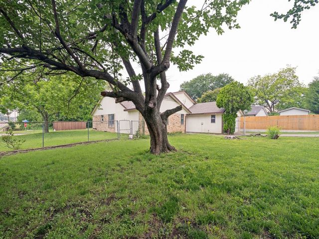 2111 Meredith Lane, Richardson, TX 75081