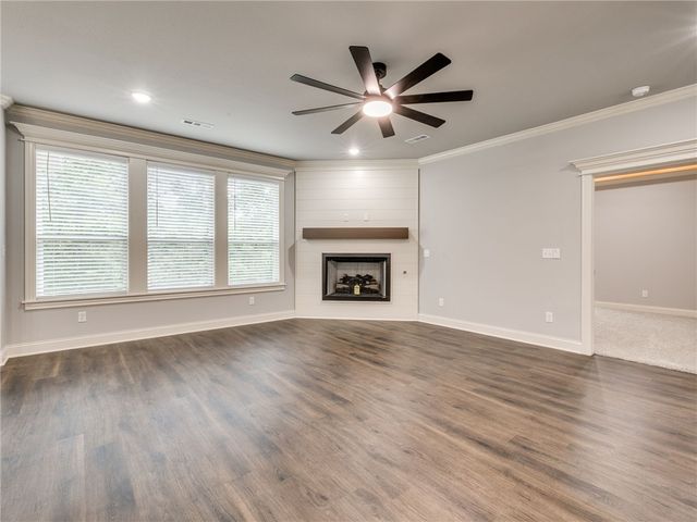 27 Brierfield Lane, Bella Vista, AR 72714