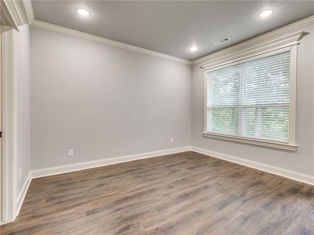 27 Brierfield Lane, Bella Vista, AR 72714