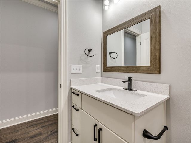27 Brierfield Lane, Bella Vista, AR 72714