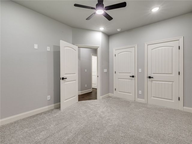 27 Brierfield Lane, Bella Vista, AR 72714