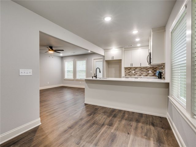 27 Brierfield Lane, Bella Vista, AR 72714