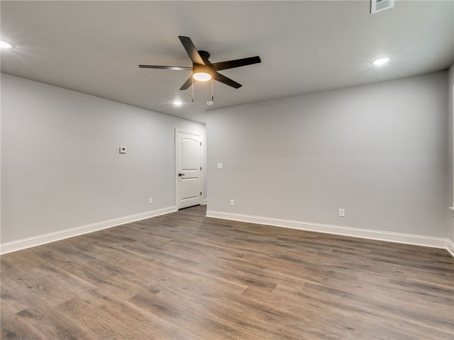 27 Brierfield Lane, Bella Vista, AR 72714