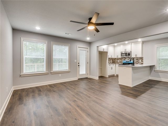 27 Brierfield Lane, Bella Vista, AR 72714