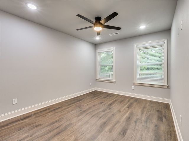 27 Brierfield Lane, Bella Vista, AR 72714