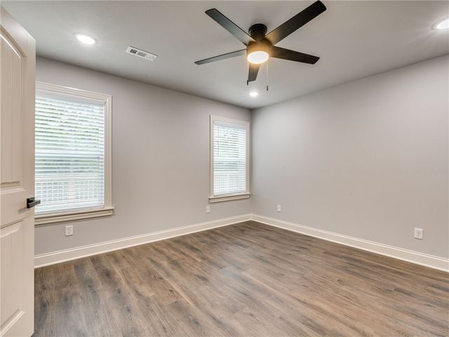 27 Brierfield Lane, Bella Vista, AR 72714