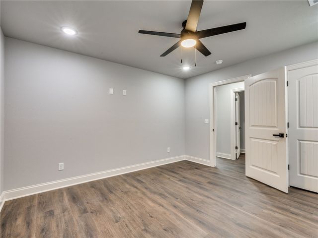 27 Brierfield Lane, Bella Vista, AR 72714