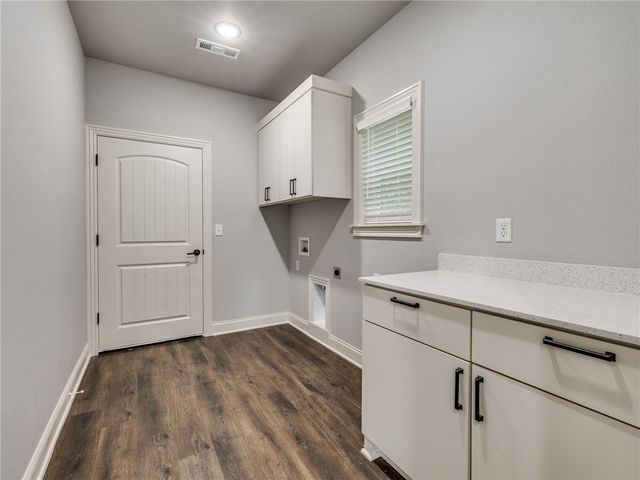 27 Brierfield Lane, Bella Vista, AR 72714