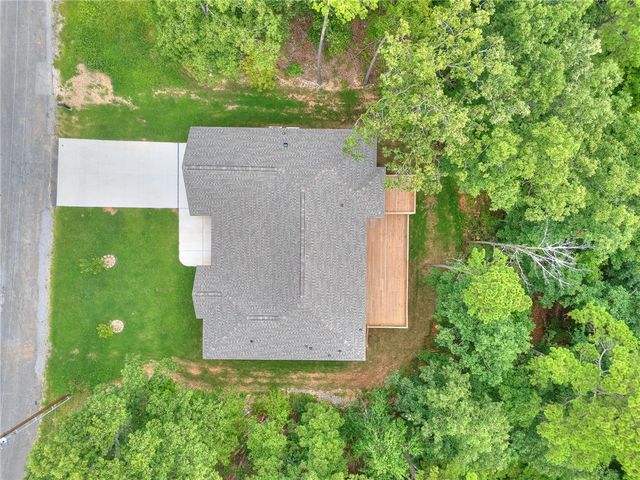 27 Brierfield Lane, Bella Vista, AR 72714