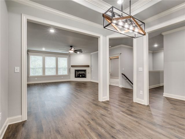 27 Brierfield Lane, Bella Vista, AR 72714