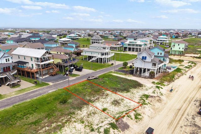 2790 Tradewind Drive, Crystal Beach, TX 77650