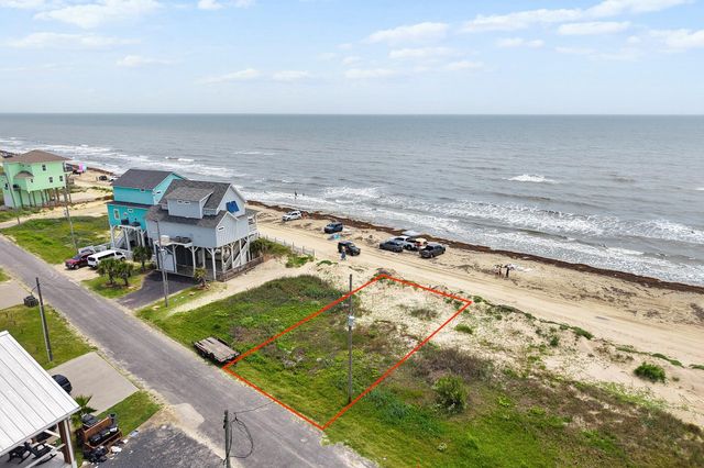 2790 Tradewind Drive, Crystal Beach, TX 77650