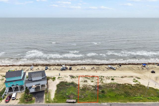 2790 Tradewind Drive, Crystal Beach, TX 77650