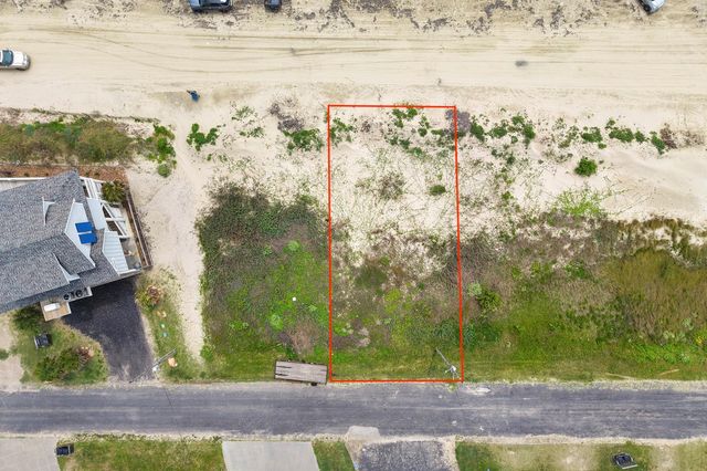 2790 Tradewind Drive, Crystal Beach, TX 77650