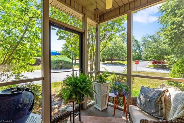 3075 Renaissance Parkway, Jamestown, NC 27282