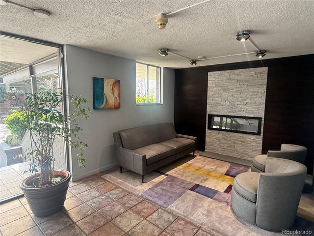 909 N Logan Street 8J, Denver, CO 80203