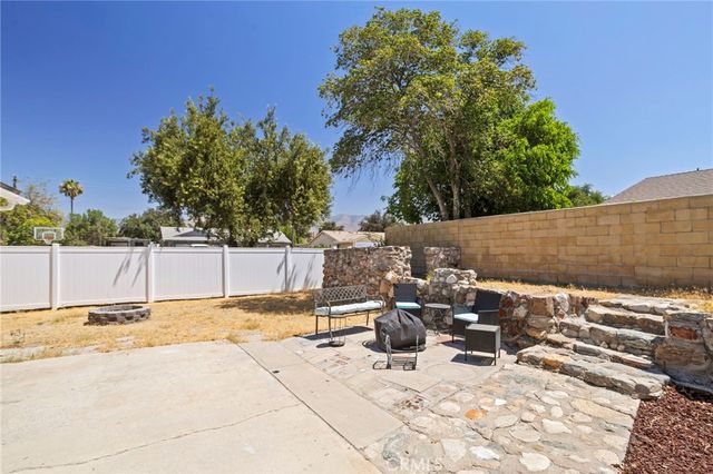 1632 Glover Avenue, Redlands, CA 92374