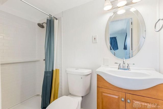 2090 Mattis Drive, Dayton, OH 45439