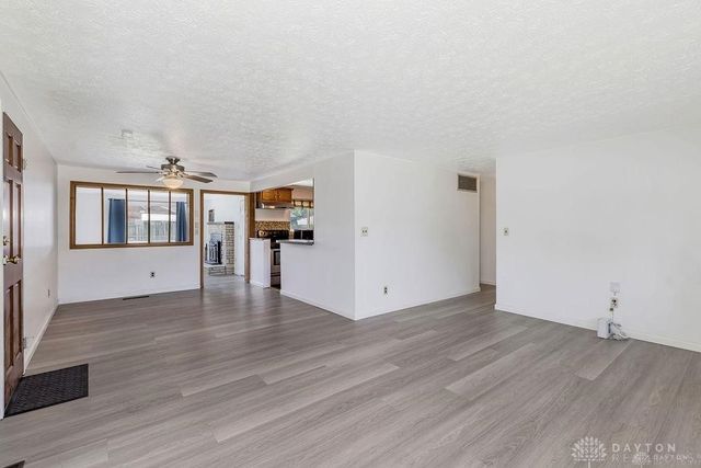 2090 Mattis Drive, Dayton, OH 45439