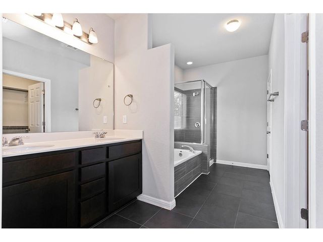 9802 Tanglemede ST, Austin, TX 78748
