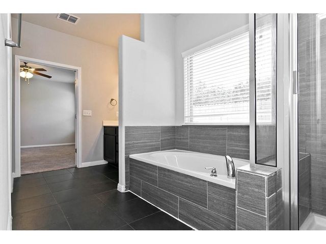 9802 Tanglemede ST, Austin, TX 78748