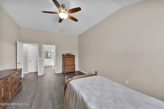 1526 MOUNTAIN LAKE Drive E, Jacksonville, FL 32221