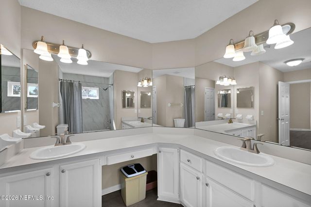 1526 MOUNTAIN LAKE Drive E, Jacksonville, FL 32221