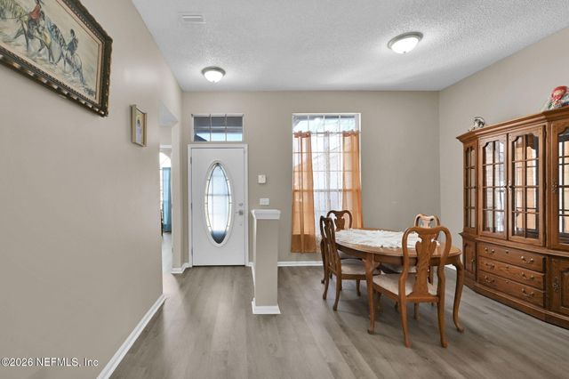 1526 MOUNTAIN LAKE Drive E, Jacksonville, FL 32221