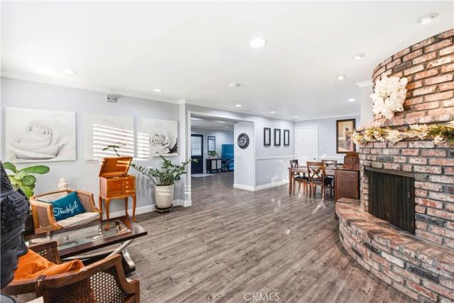 2102 Pattiz Avenue, Long Beach, CA 90815