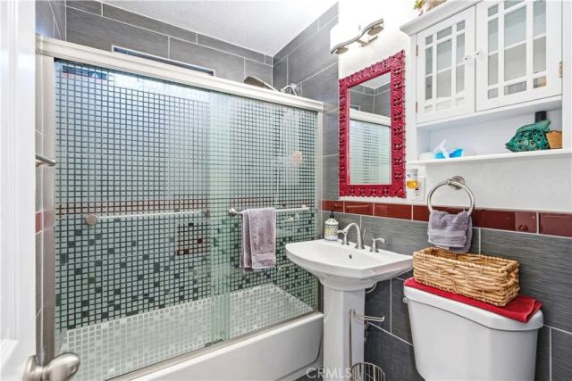 2102 Pattiz Avenue, Long Beach, CA 90815