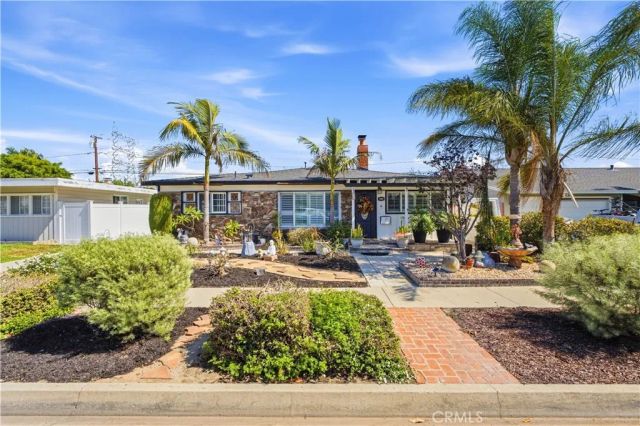 2102 Pattiz Avenue, Long Beach, CA 90815