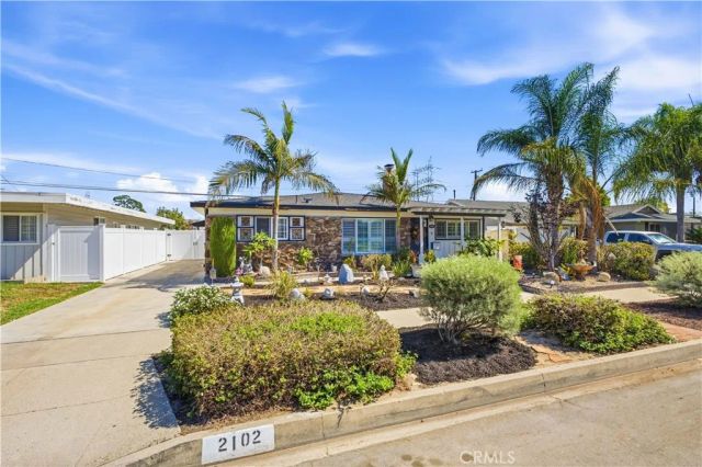 2102 Pattiz Avenue, Long Beach, CA 90815