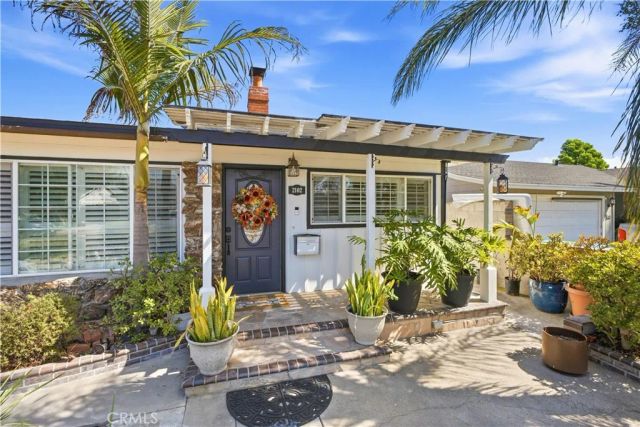 2102 Pattiz Avenue, Long Beach, CA 90815