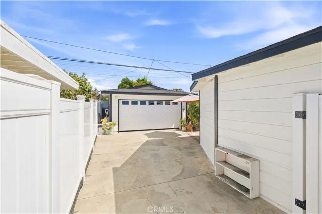 2102 Pattiz Avenue, Long Beach, CA 90815
