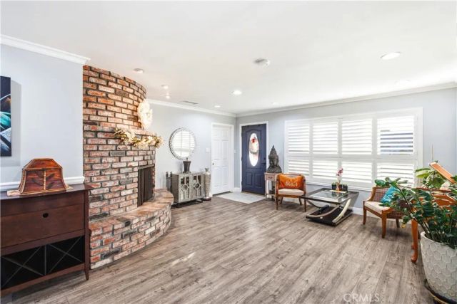 2102 Pattiz Avenue, Long Beach, CA 90815