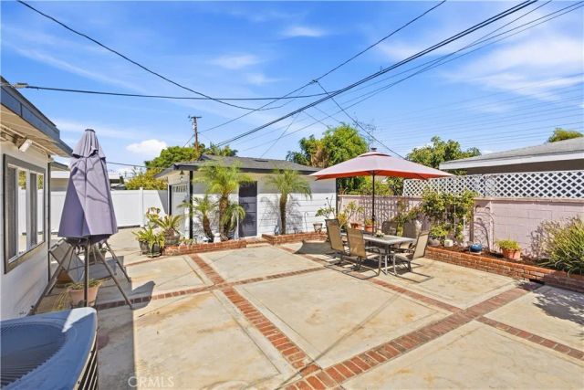 2102 Pattiz Avenue, Long Beach, CA 90815