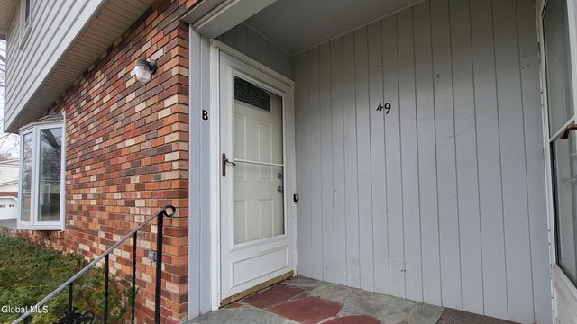 49 Delafield Drive, Colonie, NY 12205