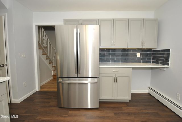 49 Delafield Drive, Colonie, NY 12205