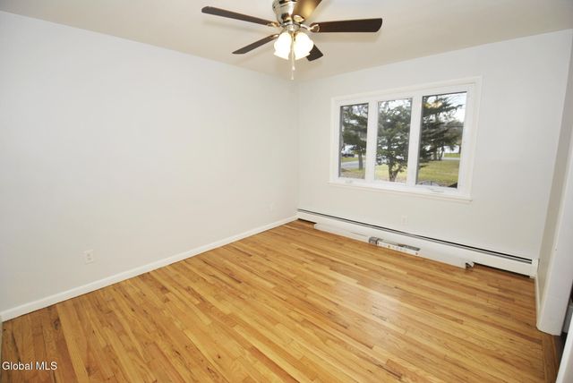 49 Delafield Drive, Colonie, NY 12205